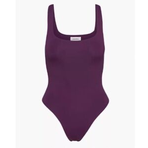 Aritzia Babaton Contour Square Neck Tank Dark Purple Bodysuit Size Medium